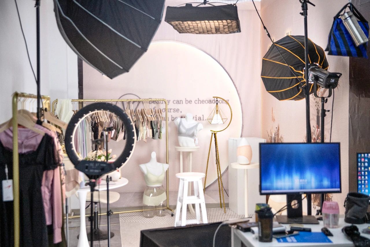 SẢN XUẤT VIDEO MARKETING: XU HƯỚNG VÀ CHIẾN LƯỢC HIỆU QUẢ CHO THƯƠNG HIỆU